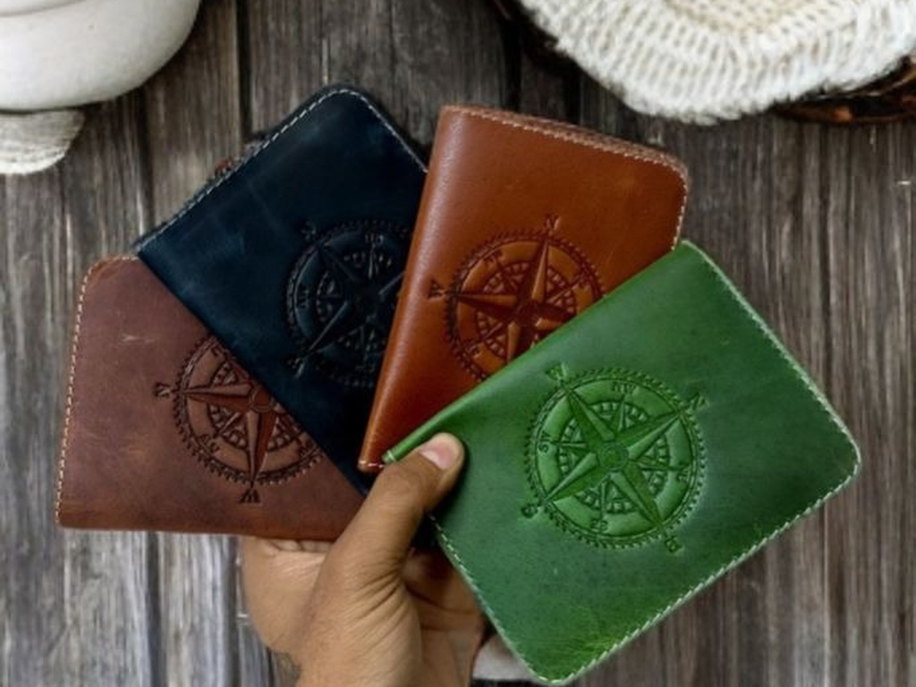 The Artisan Compass Leather Pocket Wallets (Set of 4) - Leather Goods Manufacturer India
